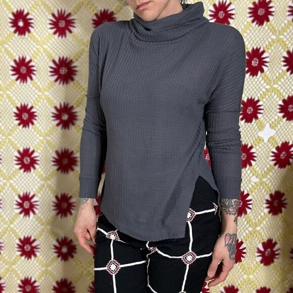 California moonrise long sleeve turtleneck tee XS - Picture 8 of 8